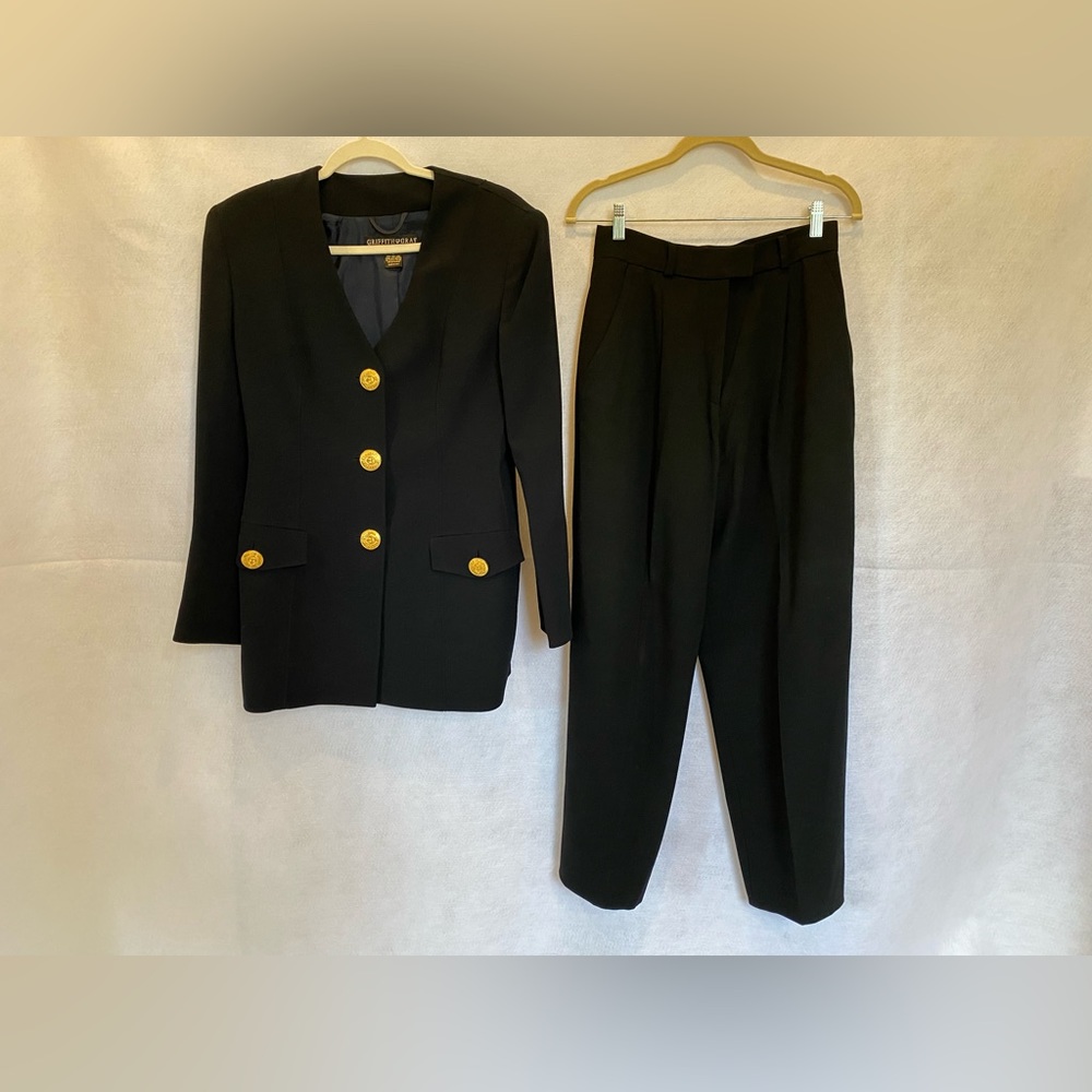 Vtg Griffith Gray for St. John Black Pantsuit Size 8. Made in Italy